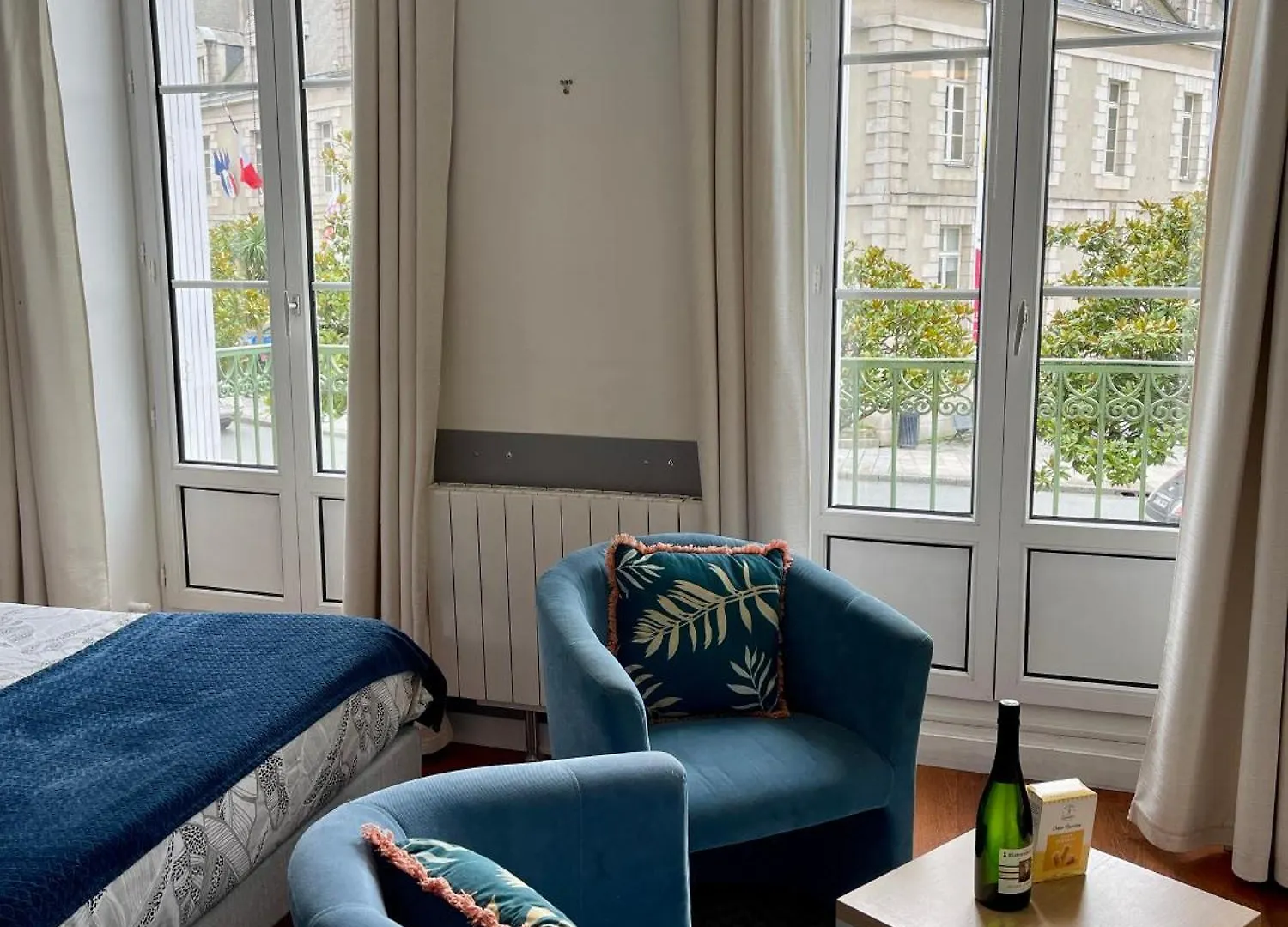 Apartment Le Balcon De La Place Dinan